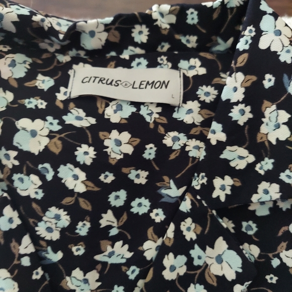 Dresses - Picture 7 of 14